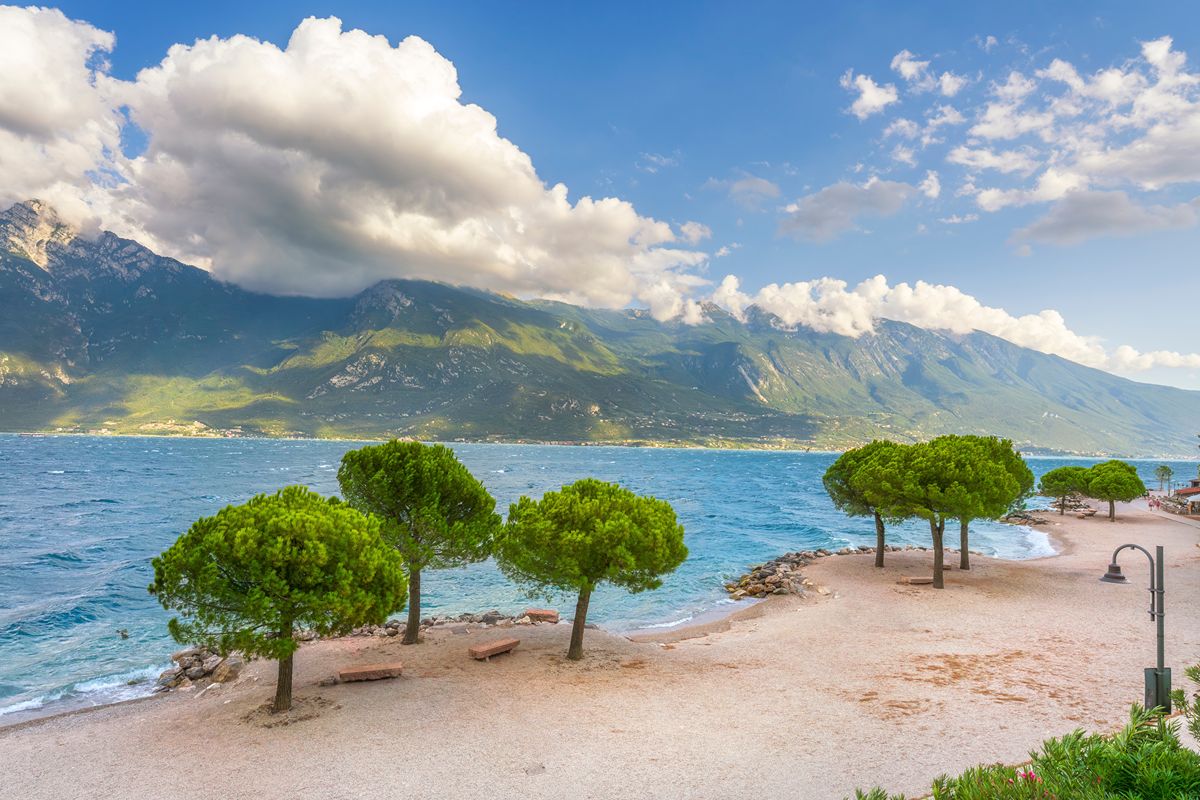 Pláž u Limone sul Garda