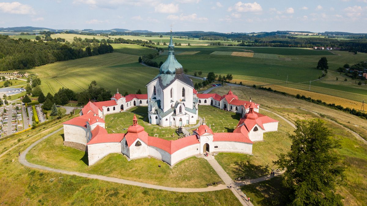 Kostel sv. Jana Nepomuckého na Zelené hoře ve Žďáru nad Sázavou