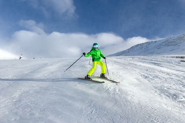Jak vybrat sjezdové lyže
