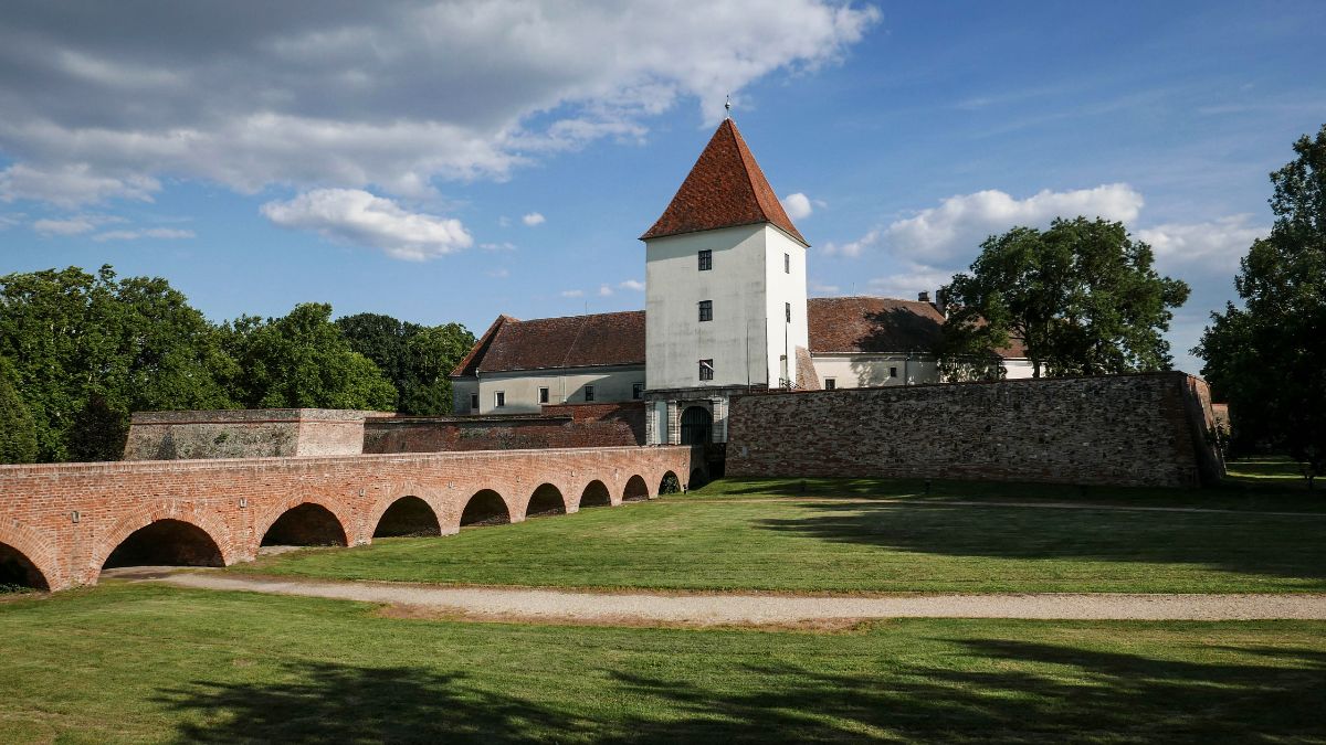 Hrad v Sárváru Hrad v Sárváru