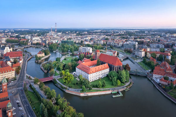 Ostrovy na Odře s kostely, parky a hotely