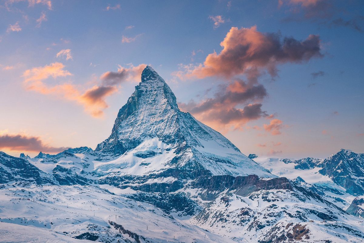 Matterhorn pokrytý sněhem